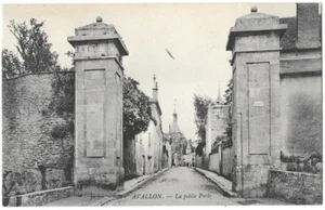 AVALLON 89 (Yonne) La Petite Porte CPA non circulée non daté ND Photo - Picture 1 of 2