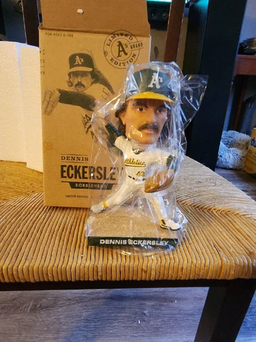 Dennis Eckersley 2004 Oakland A's HOF Bobblehead SGA ~ NIB  LAS VEGAS LIMITED Cover
