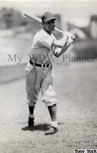 Vintage Photo 14 - Chicago Cubs - Tony York - Picture 1 of 2