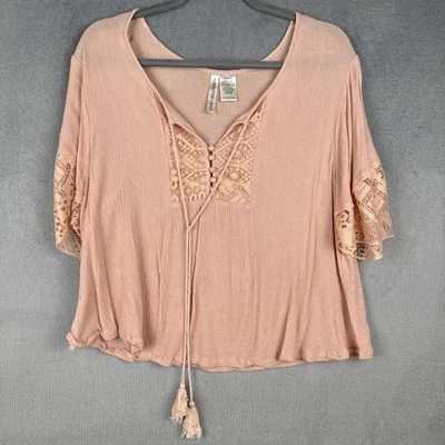 Top boho de ganchillo para mujer Forgotten Grace talla mediana Whimsicore Flowy Resort Foto 1 de 4
