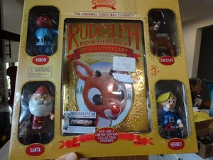 Rudolph Red Nosed Reindeer Misfits 50th Anniversary Singing x 4 NEW BATTERIES - Picture 1 of 2