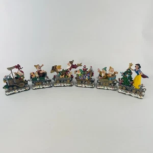 Danbury Mint Snow White and the Seven Dwarfs Christmas Train 6 pc set - Picture 1 of 9