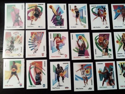 NBA BASKETBALL SKYBOX 1991 28 Card Collection Exclusive Near Mint 28 Card Lot - image 1 of 4