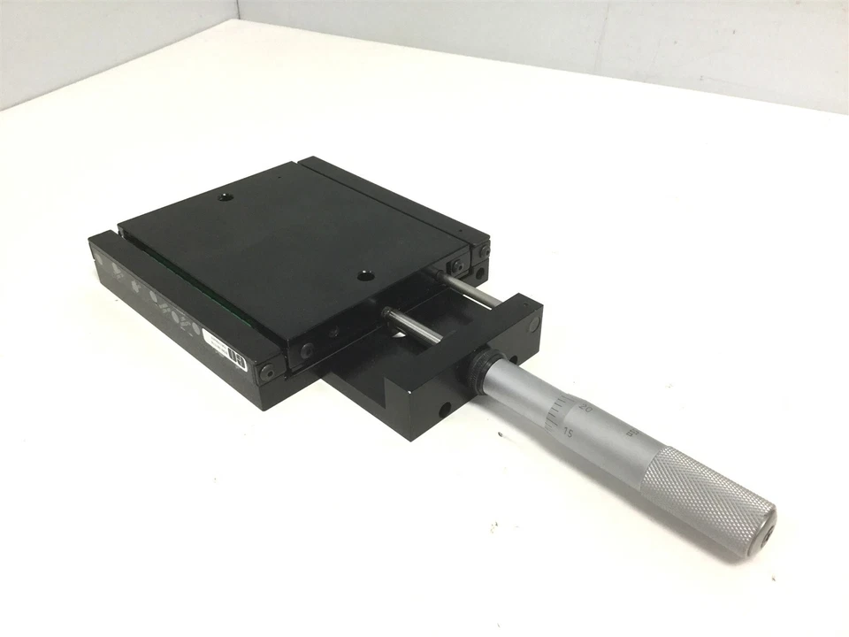 Etapa de rodamiento de bolas superior sólida Edmund EDM-38177A con micrómetro Parker, carga: 95 lb Foto 1 de 4