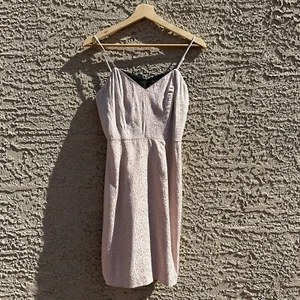 Nuevo con etiquetas Mini Vestido sin Mangas Talla XS de Love 21 - Imagen 1 de 4