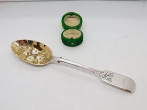 Victorian Sterling Silver Berry Pattern Table Spoon Antique 1862 London - Picture 1 of 4