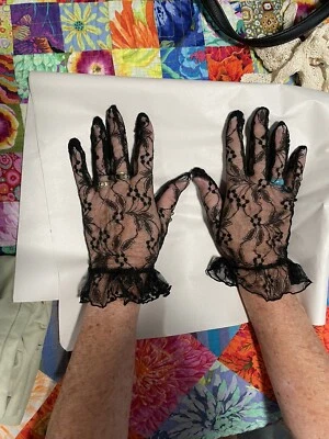 Guantes de noche de encaje negro malla con volantes en muñeca góticos Foto 1 de 2