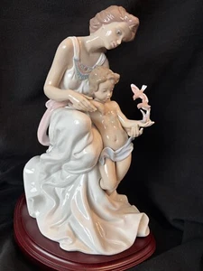 Figurina Lladro "Dove inizia l'amore" Edizione Limitata 13" Firmata #7649 Mint Base - Foto 1 di 11