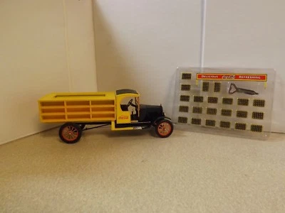 DANBURY MINT  1927 FORD  COCA COLA DELIVERY TRUCK 1:24 SCALE - Image 1 of 4
