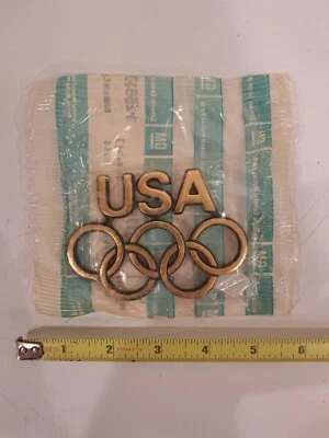 Nuevo de Lote Original 1984 Buick Century Olympics Insignia Emblema, Parte # 25517566 Foto 1 de 2