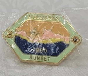 Lions Club International 1990 USA Albuquerque Pin Sunset - Picture 1 of 4