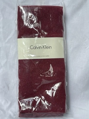 Calvin Klein Juego De Cuatro Servilletas 20 X 20 Metálicas Borgoña Lujo Brillo Sutil NUEVO Foto 1 de 3