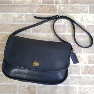 Coach Turnlock Navy Glove Leather Shoulder Bag Vintage Unisex Authentic - Picture 1 of 10