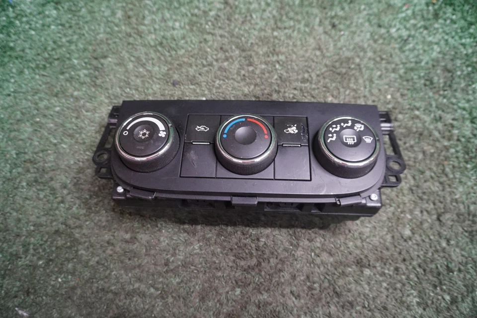 Chevrolet Impala 2007 2008 tablero temperatura panel de control de aire acondicionado OEM 25802935 Foto 1 de 4