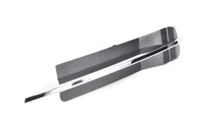 Genuine GM Front Driver Side Lower Grille 25905343 - Picture 1 of 3