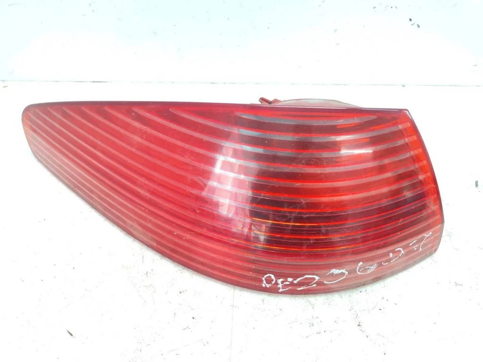 Faro Posteriore Sinistro Peugeot 607 2003 2.2HDI Diesel 98kW Foto 1 de 4