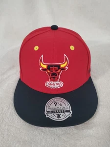 NBA CHICAGO BULLS RODMAN MITCHELL & NESS ROJO NEGRO AJUSTADO SOMBRERO PARA HOMBRE 7 1/8 NUEVO - Imagen 1 de 10