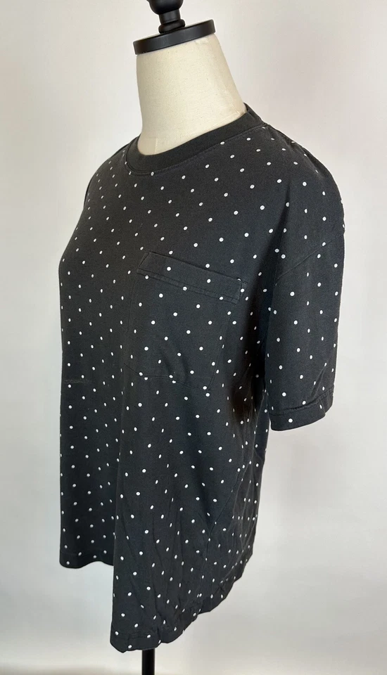 Винтажная футболка 90-х в горошек женская L выцветшая с черным карманом футболка минималистский гранж  - Изображение 1 из 4