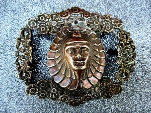LARGE VINTAGE EDWARDIAN EGYPTIAN REVIVAL GILT BRASS REPOUSSE BUCKLE - Picture 1 of 4