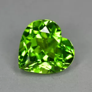 4.07Ct Custom Heart Cut Charming Gemstone Unheated Vivid Green Peridot - Picture 1 of 1