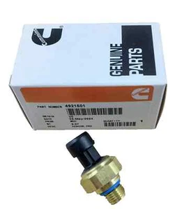 OEM Oil Pressure Sensor for Freightliner Cummins N14 4921501 3084521 9047113 - Picture 1 of 3