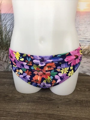 Nuevo con etiquetas Parte inferior de bikini Cupshe de una pieza talla mediana floral azul rosa púrpura verde Foto 1 de 3