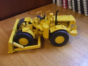 Rare CCM CAT 834 Wheeled Tractor & Dozer Blade, 1:48, BNIB - Picture 1 of 9