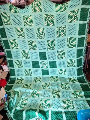 Núcleo de casa afgana vintage años 70 abuela cuadrado ganchillo 8'x6' tamaño reina o king  Foto 1 de 4