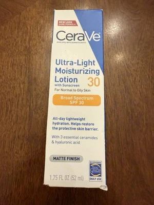 NUEVO - Loción hidratante ultra ligera CeraVe FPS 30 piel grasa normal 1,7 oz Foto 1 de 4