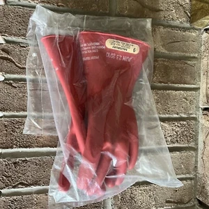Salisbury Gloves Class 00 Size 9 D120 Type II ANSI ASTM 500V AC NEW Red - Picture 1 of 4