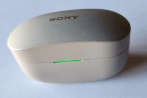 Unused Original Silver CHARGING CASE ONLY for Sony WF-1000XM4 Wireless Earbuds - Picture 1 of 11