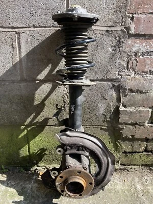 Buje de rueda delantera y pata de puntal para conductores BMW 1 Series F20 1.5d 116d B37 M Sport O/S Foto 1 de 4