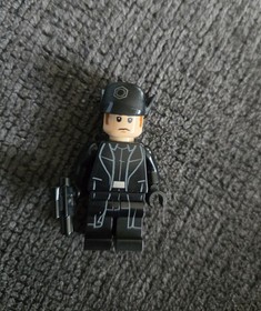 LEGO Star Wars Kylo Ren's Shuttle 75104 GENERAL HUX Minifigure Figure 2015
