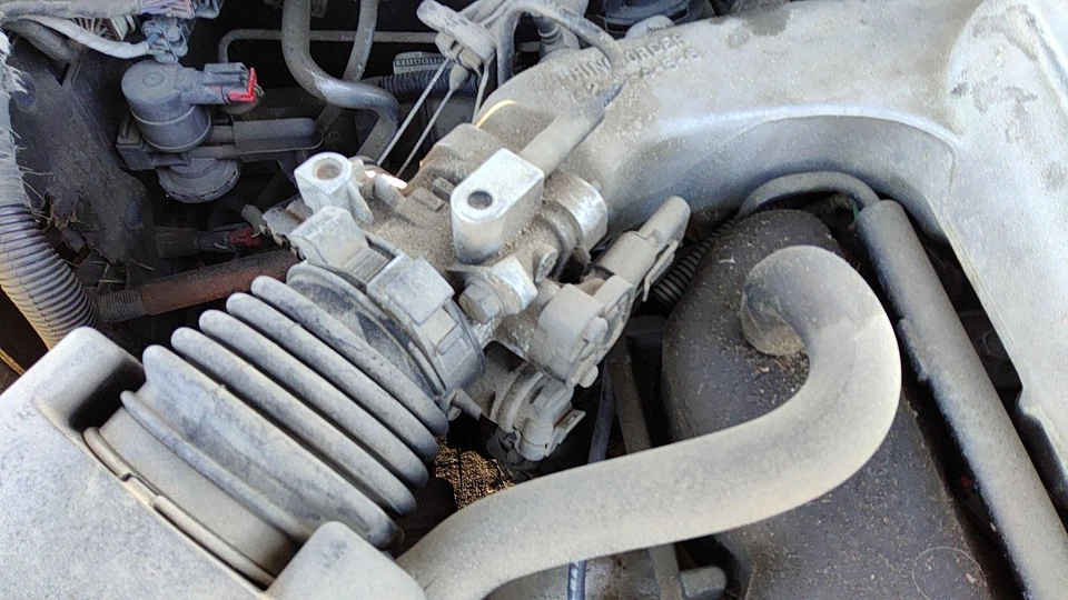 Оригинальный клапан корпуса дроссельной заслонки 93 94 Dodge Intrepid с датчиками 3,3 л 4886401 - Изображение 1 из 4