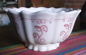 Ruffled Bowl • STARBUCKS 2003 • Scalloped Pink & White Barista Collection - Picture 1 of 5