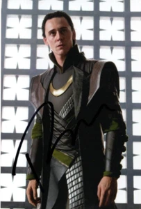 THOR: TOM HIDDLESTON 'LOKI' SIGNED 6x4 ACTION PHOTO+COA - Picture 1 of 1