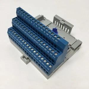 Allen-Bradley 1797-TB3 Unità base terminale FLEX EX 3 fili, morsetto a vite, 52 punti - Foto 1 di 4