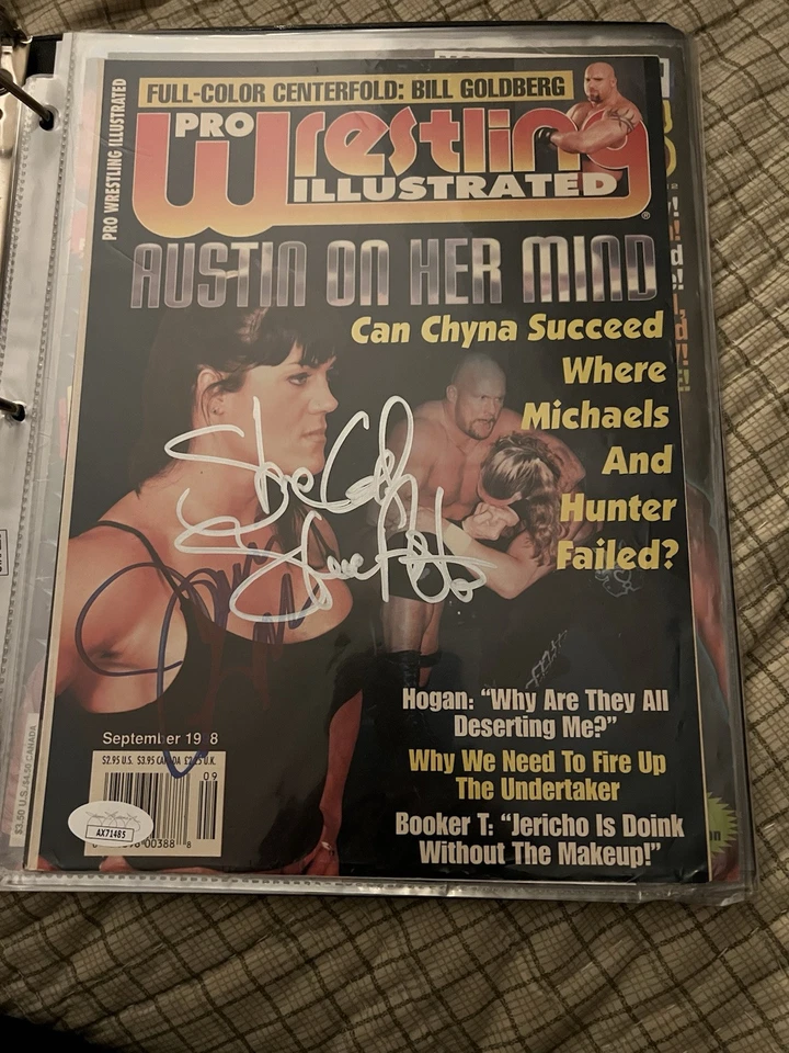 Stone Cold Steve Austin, Joan Lauer (Chyna), cubierta firmada (JSA) Foto 1 de 1