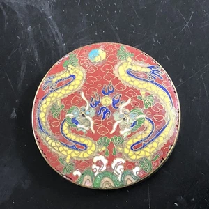Vintage chinesische Cloisonné Emaille signierte runde Schatulle mit zwei Drachen. - Bild 1 von 10