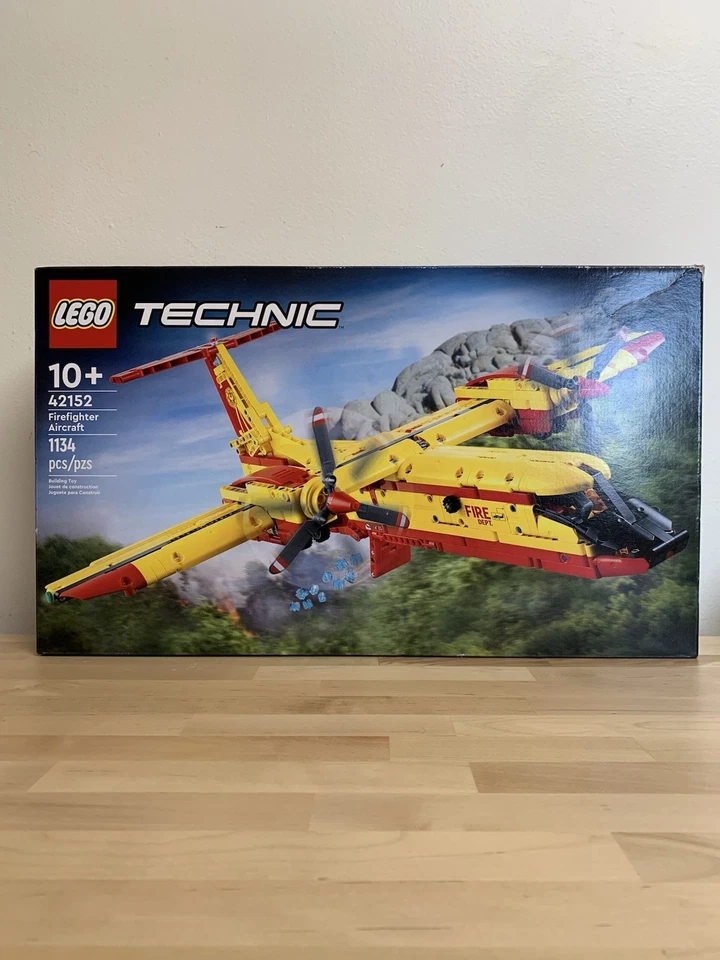 LEGO Technic 42152 Firefighter Aircraft - Image 1 of 4