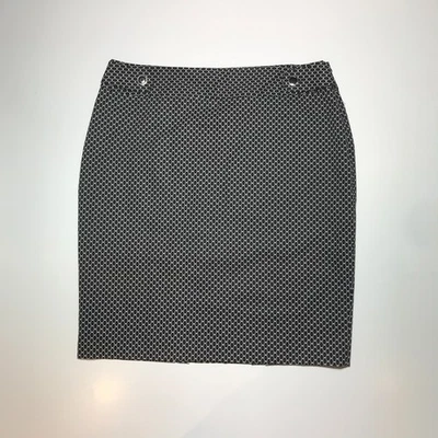 Saia lápis elástica feminina Rafaella algodão 18W com estampa de corrente preta e branca - Imagem 1 de 4