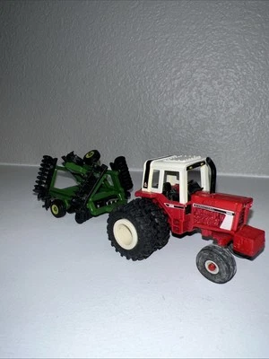 ERTL 1/64  1486 International- Custom With Tandem Disc - Image 1 of 4