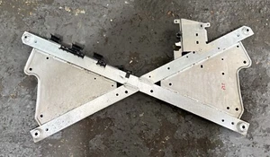 BMW i3 I01 VERTICAL STRUT REAR TAILGATE SECTION BRACE REINFORCEMENT 6879520 - Picture 1 of 2