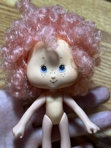 Muñeca Kenner Tarta Frambuesa Pastel Corto Fresa De Colección 1991 No Completa - Imagen 1 de 6