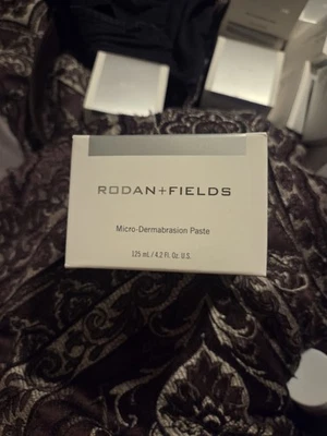 Rodan + Fields pasta de microdermoabrasão pele radiante mais suave 4,2 oz 125 ml lacrada - Imagem 1 de 3
