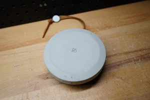(N) Bang And Olufsen BEOSOUND A1 Portable Bluetooth Speaker Missing Back - Picture 1 of 5