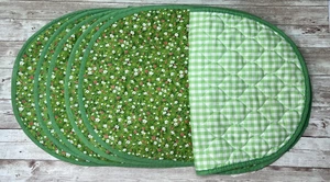 6 Quilted Placemats Green Floral 70's Granny Cottage Core Padded *READ* Vintage - Picture 1 of 12