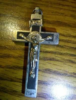 "Antiguo 2 3/4""--Crucifijo Ppectoral - Incrustación de madera negra plateada--Italia" Foto 1 de 3