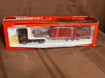Volvo FH12 con cargador bajo y contenedor Mammoet 112019 escala 1:50 Foto 1 de 4