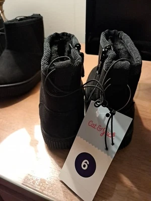 Botas forradas de piel Cat & Jack para niñas pequeñas talla 6 Foto 1 de 4